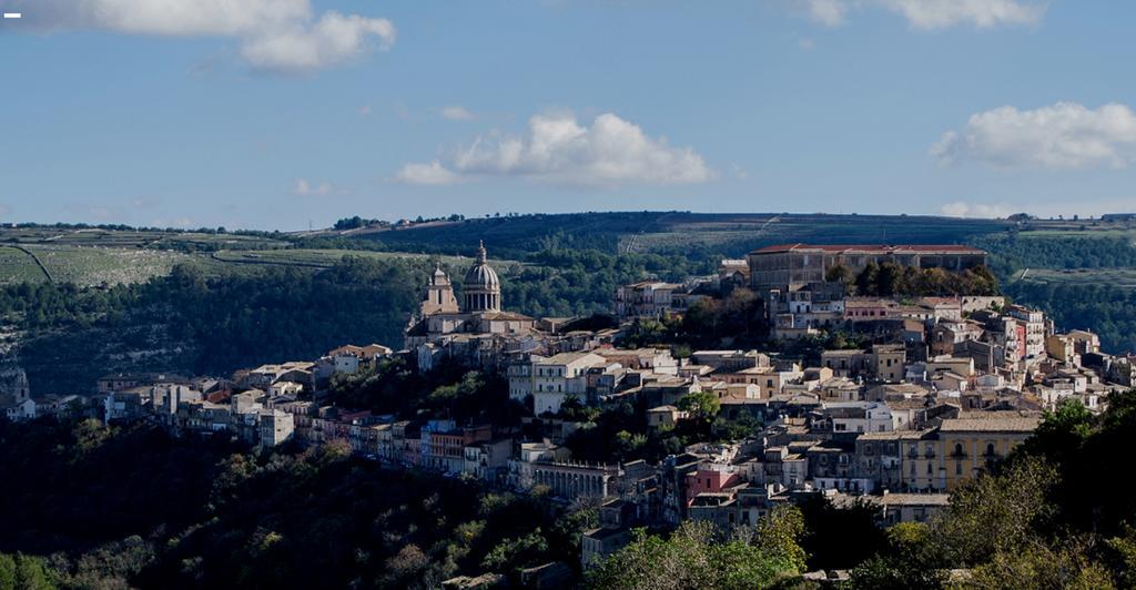 B&B Vista Iblea Ragusa Bagian luar foto